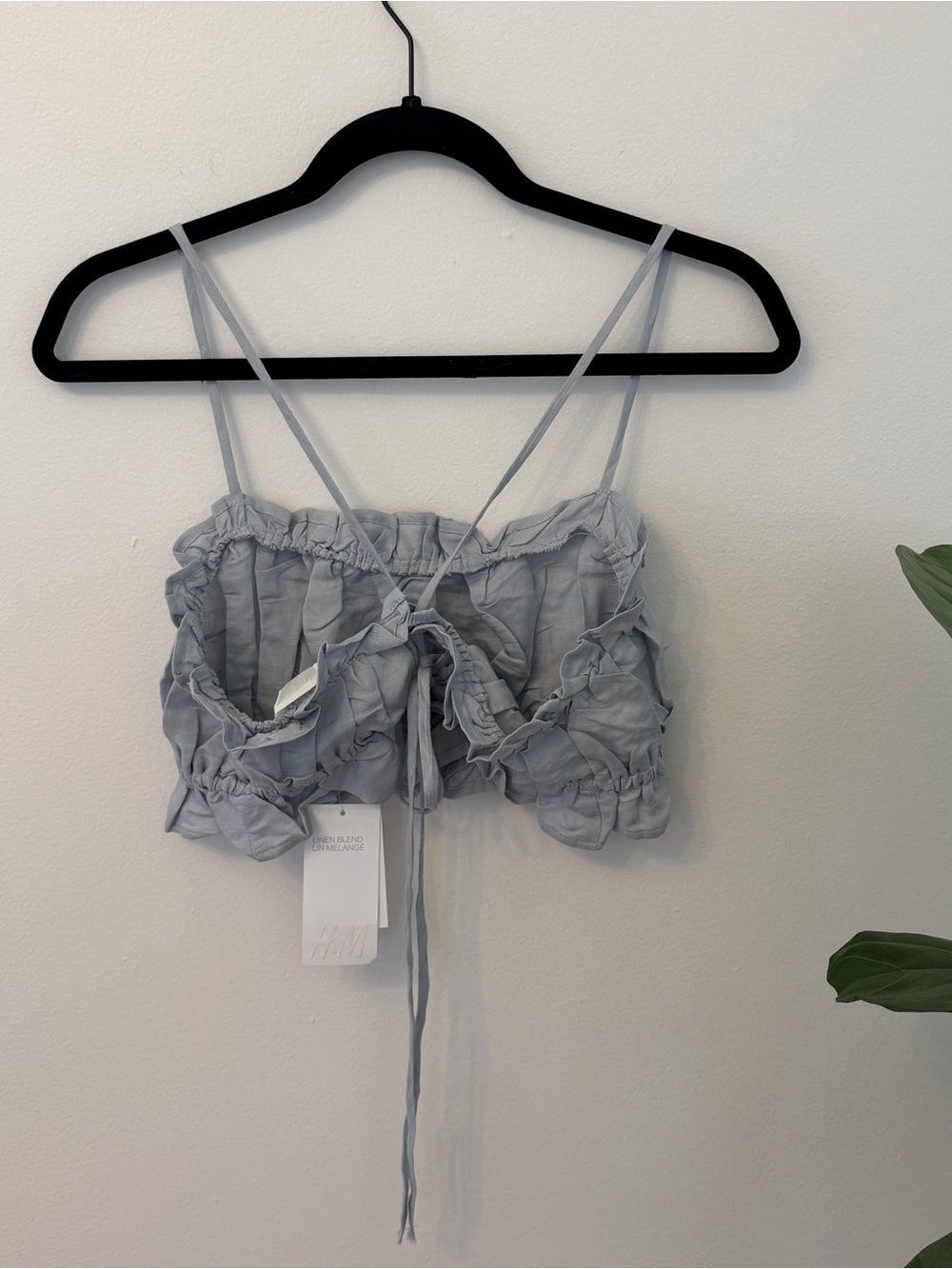 H&M Ruffle Crop Cami - Picture 2 of 6